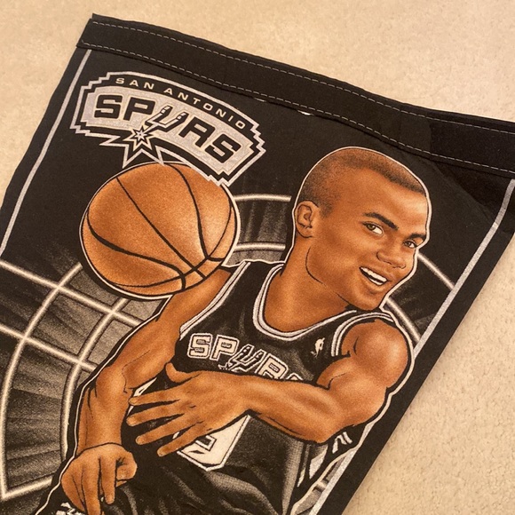 Tony Parker Tee & Banner - Picture 4 of 7
